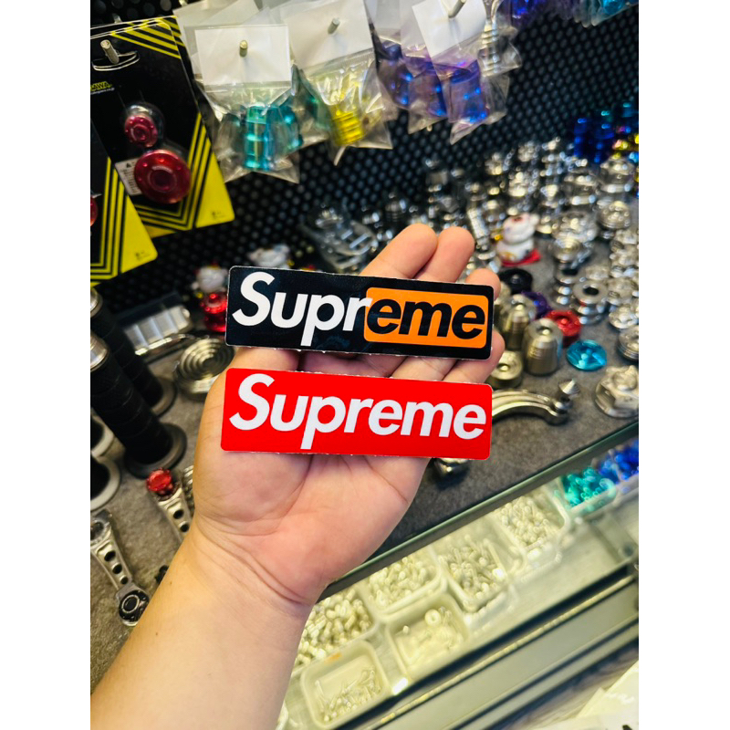 tem dán có chữ Superme sieu đẹp ( co size 3-12 cm )