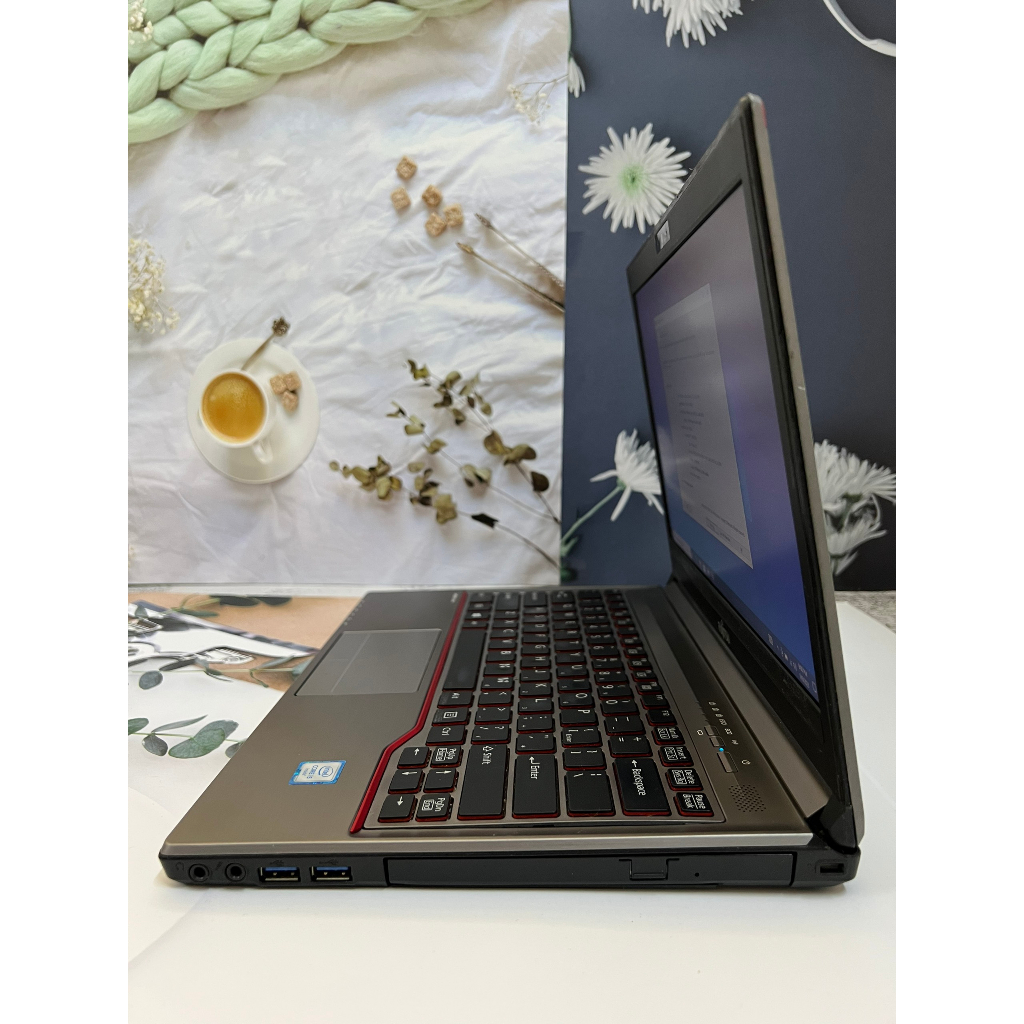 Fujitsu Lifebook E736 i5/8G/SSD 256G Laptop cũ giá rẻ, gọn nhẹ thích hơp di chuyển | BigBuy360 - bigbuy360.vn