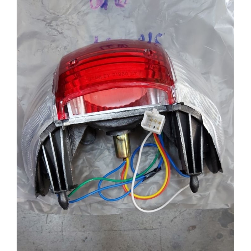 Bộ đèn sau , đèn lái của  xe wave, không có bóng đèn. Có hàng thường, hàng đài loan