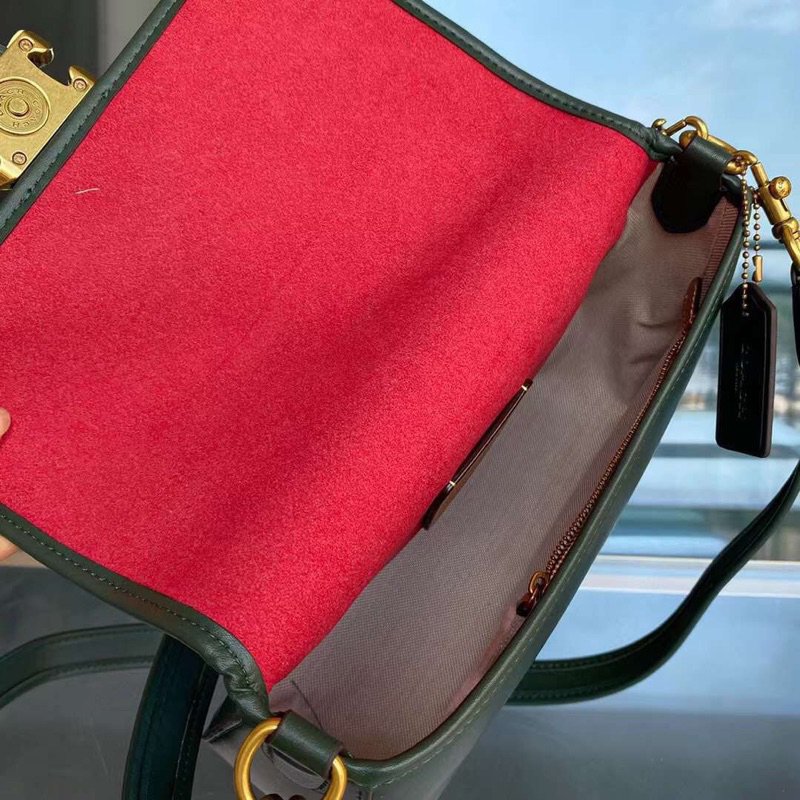 Túi Coach soft tabby