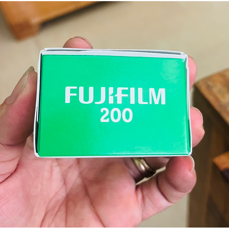 Film chụp ảnh Fujifilm 200 36exp date 12/2024 film 35mm loại hộp lẽ 1 hộp có 1 cuộn