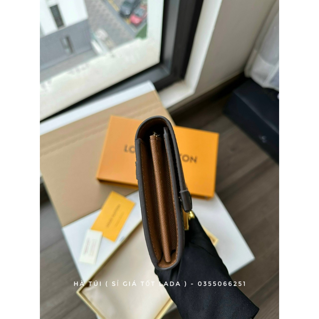 Ví dài nữ Eo vì khóa vuông vip dày dặn vừa đt