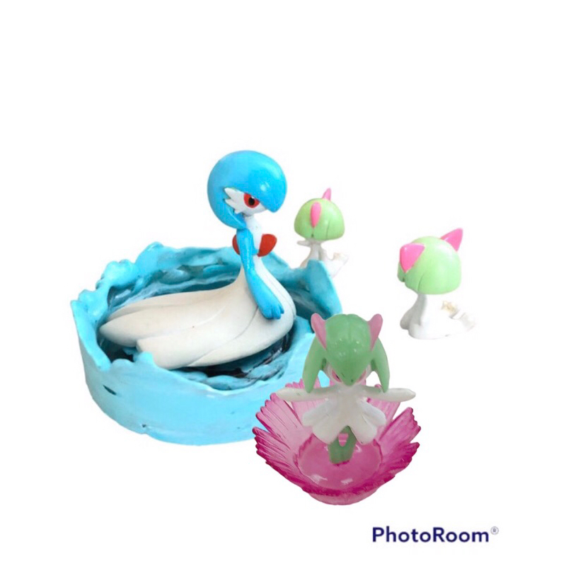 POKEMON TOMY RALTS FAMILY GARDEVOIR SHINY- MÔ HÌNH NHẬT BẢN - QUÁI VẬT BỎ TÚI