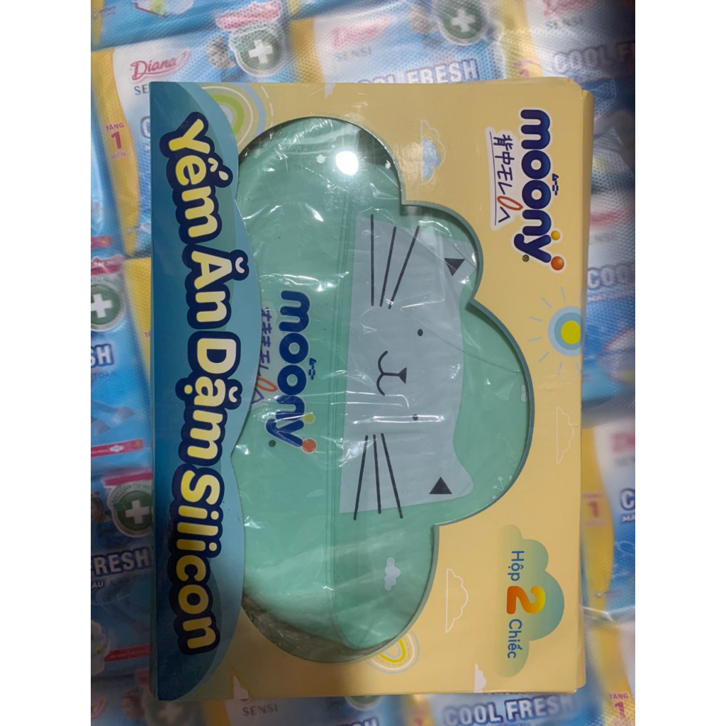 Yếm máng ăn dặm Silicol cho bé - hàng quà tặng bỉm moony