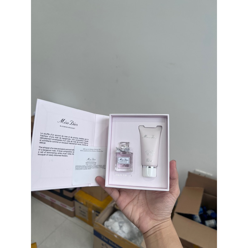Set Nước Hoa Và Lotion Milk Miss Dior Blooming Bouquet ( 5ML + 20ML)