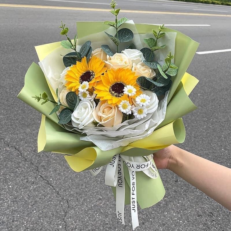 Bó hoa sáp thơm 10 bông, tặng kèm túi giấy và thiệp