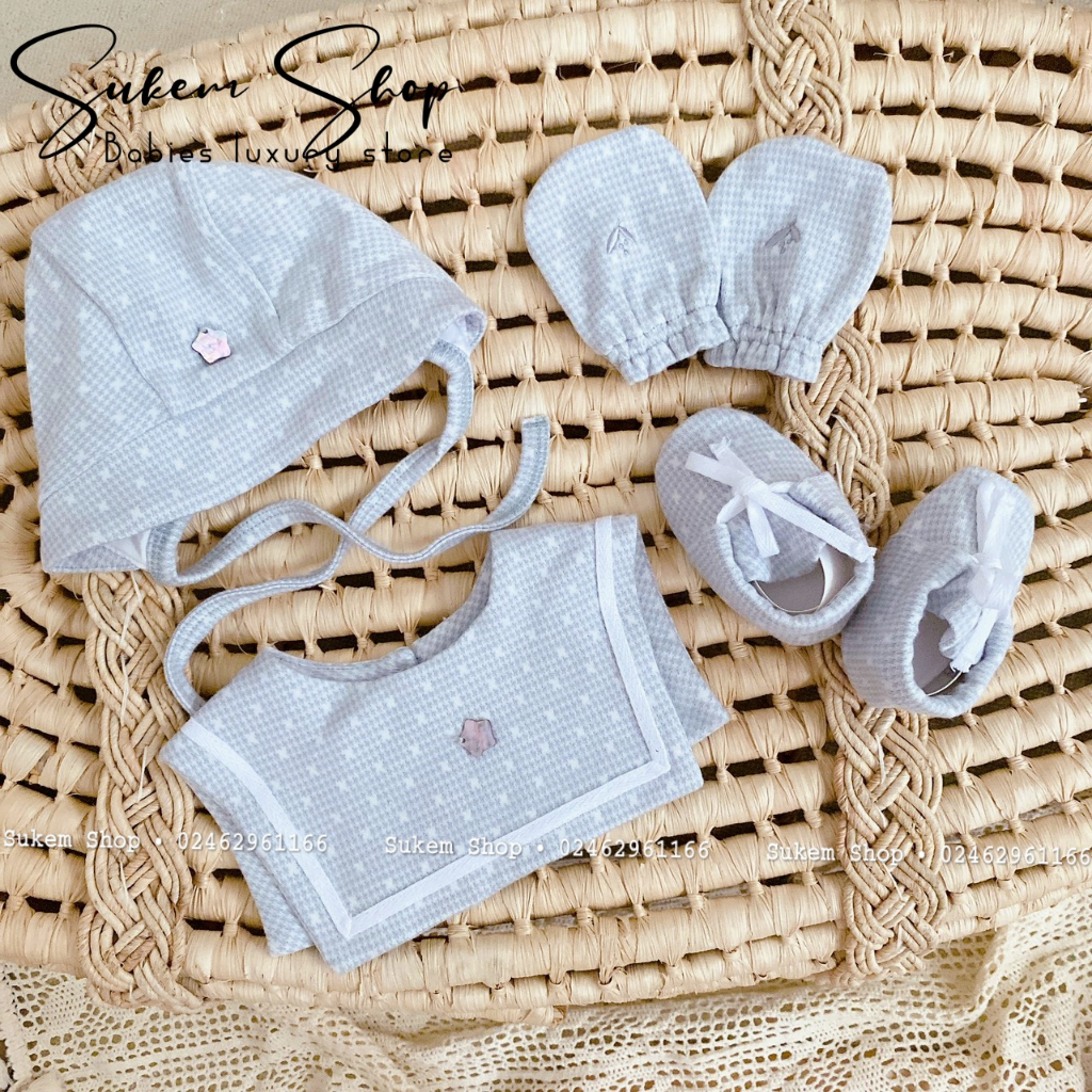 Set Phụ Kiện 4 Món Gồm Mũ, Bao Tay, Bao Chân, Yếm Nous Cho Bé Sơ Sinh
