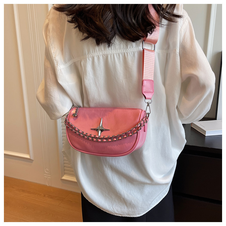 Túi xách nữ đeo chéo da trơn bốn màu phối dây xích thời thượng cá tính LK344