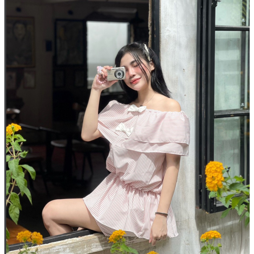 Set bộ Sarah 2 màu trễ vai tiểu thư bo chun chiết eo đính kèm nơ