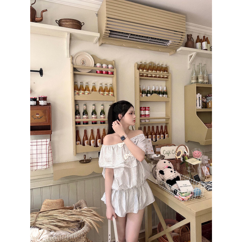 Set bộ Sarah 2 màu trễ vai tiểu thư bo chun chiết eo đính kèm nơ