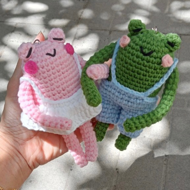 Móc khoá ếch tay dài bằng len đáng iu handmade