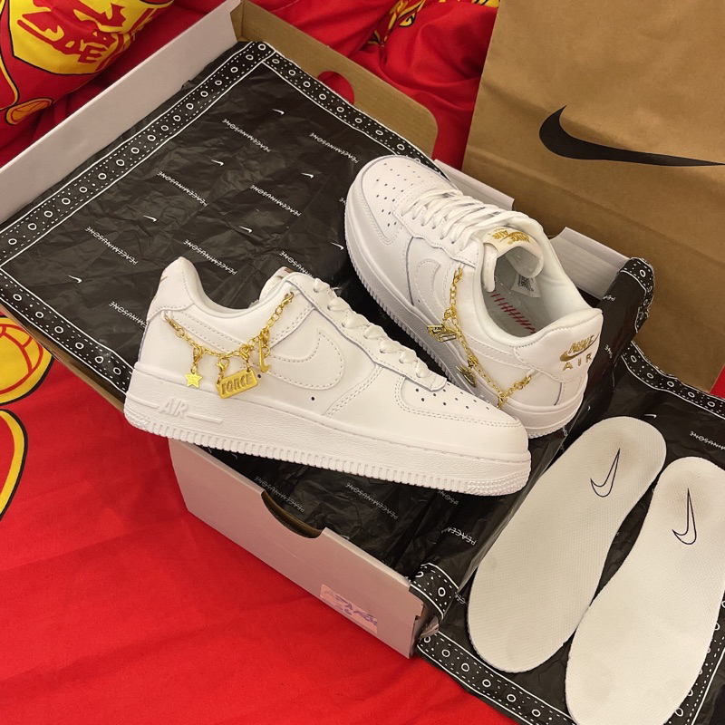 GIÀY A’F1 07 LOW LUCKY CHARMS WHITE LAI AU SC