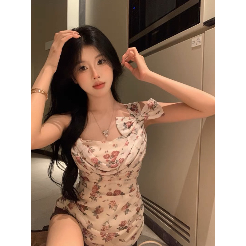 Áo/Đầm họa tiết hoa giống Jennie Blackpink