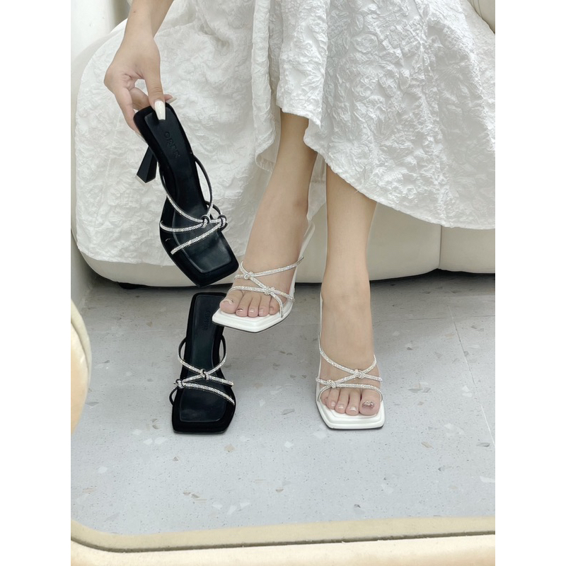 Cao gót quai dây mảnh gút đính đá gót nhọn 8 cm