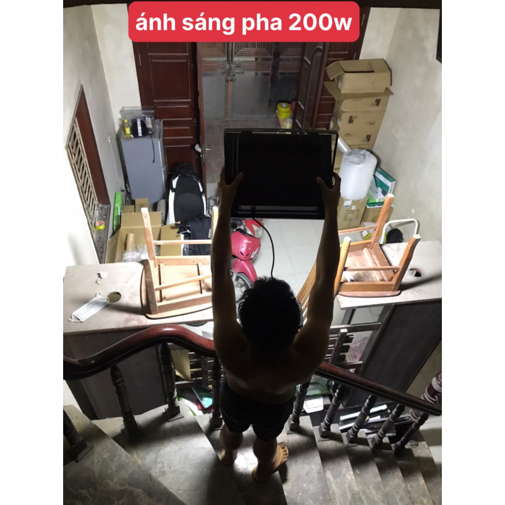 Đèn pha năng lượng mặt trời 800w 600w 500w Chính hãng GD Solar mẫu báo pin mới nhất bảo hành 2 năm đổi mới