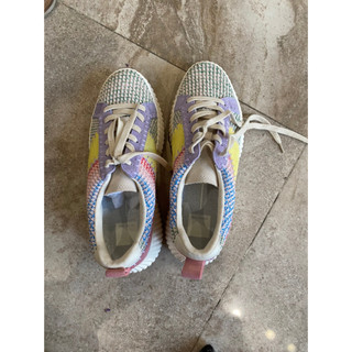 Giày sneaker họa tiết xuất khẩu