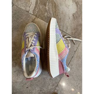 Giày sneaker họa tiết xuất khẩu