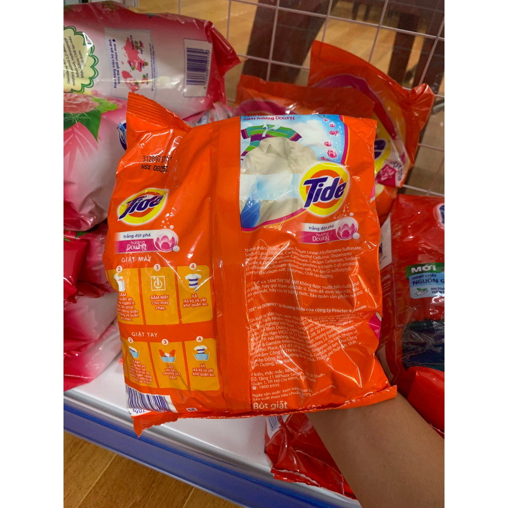 Bột giặt Tide trắng đột phá hương downy 690g
