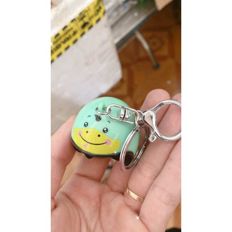 Móc khoá hình nón bảo hiểm dễ thương, móc chìa khoá hình chiếc mũ bảo hiểm đáng yêu cute