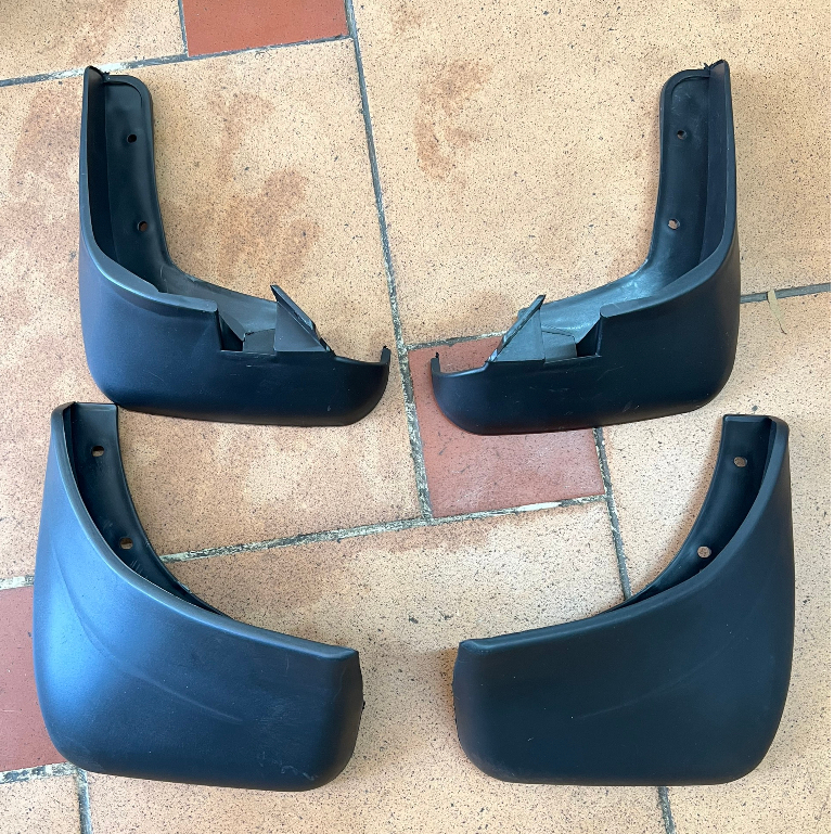 BỘ CHẮN BÙN BÁNH XE  MATIZ 3,SPARK 09