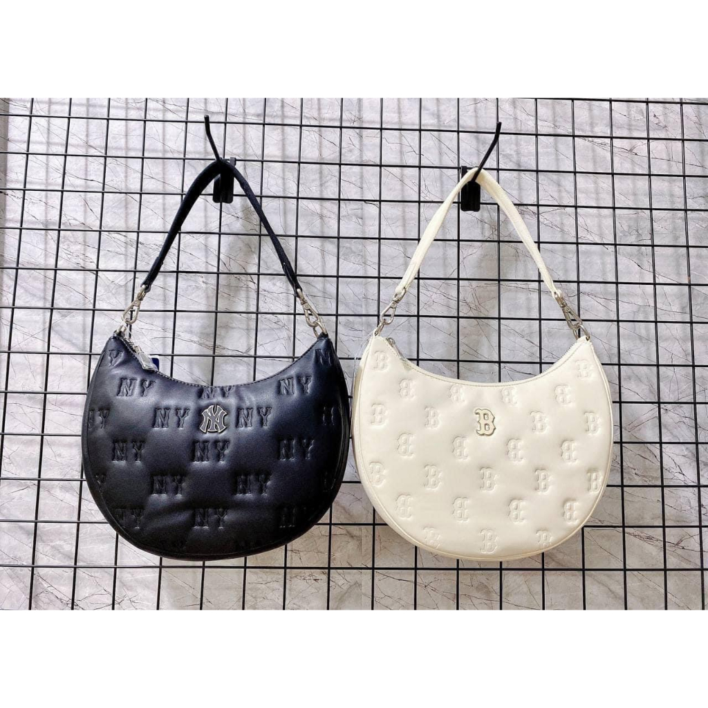Túi Da MLB Classic Monogram Embo Cross Type Hobo Bag Boston Red Sox New York Yankees màu trắng và đen