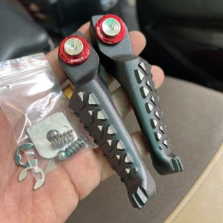 Gác Chân Sau TAKEGAWA Xe Yamaha & Honda, Màu Bạc & Đen