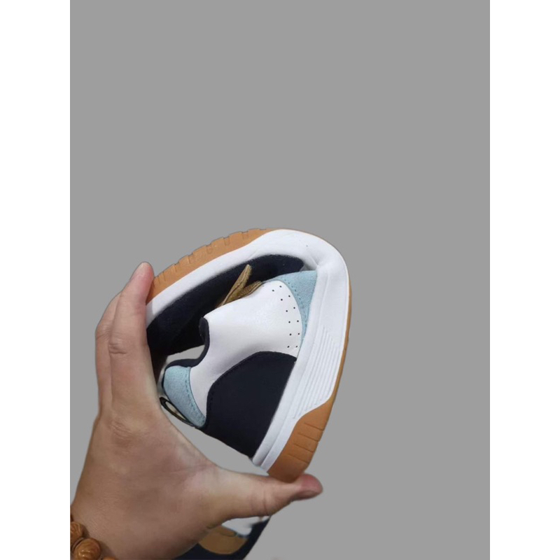 Giầy thể thao bé trai dư xịn