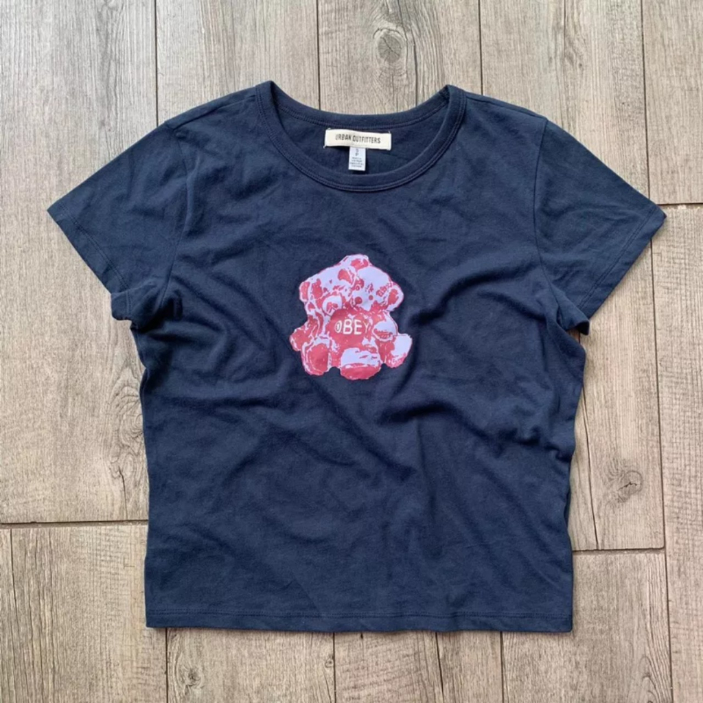 Áo Thun Ngắn Tay Hình Gấu - URBAN OUTFITTERS