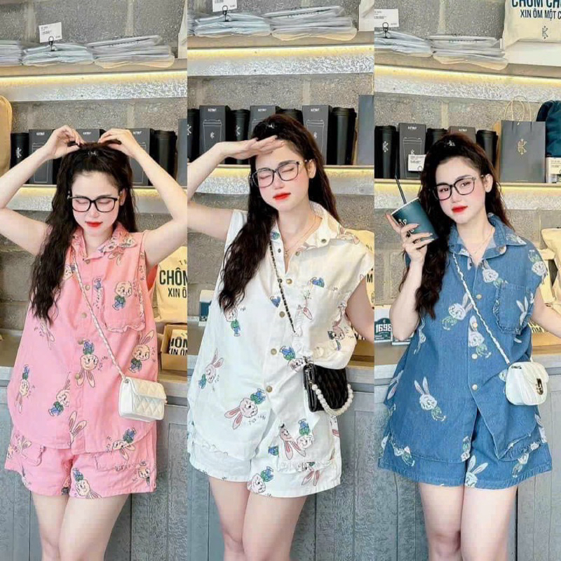 Set áo kaki tay ngắn cổ bẻ nút mix quần đùi ngắn lưng thun có túi in hình cute _dạo phố cafe _SEN BOUTIQUE