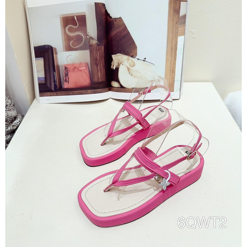 Sandal Bánh Mì Kẹp Mãnh Siêu Xinh Êm Đẹp