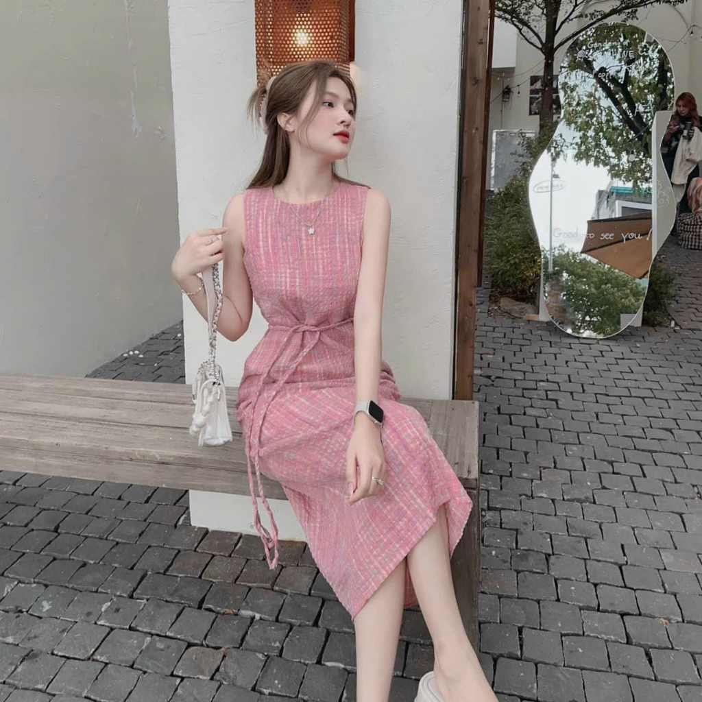 Đầm caro xốp cột dây eo  thiết kế phong cách trẻ trung, sang chảnh