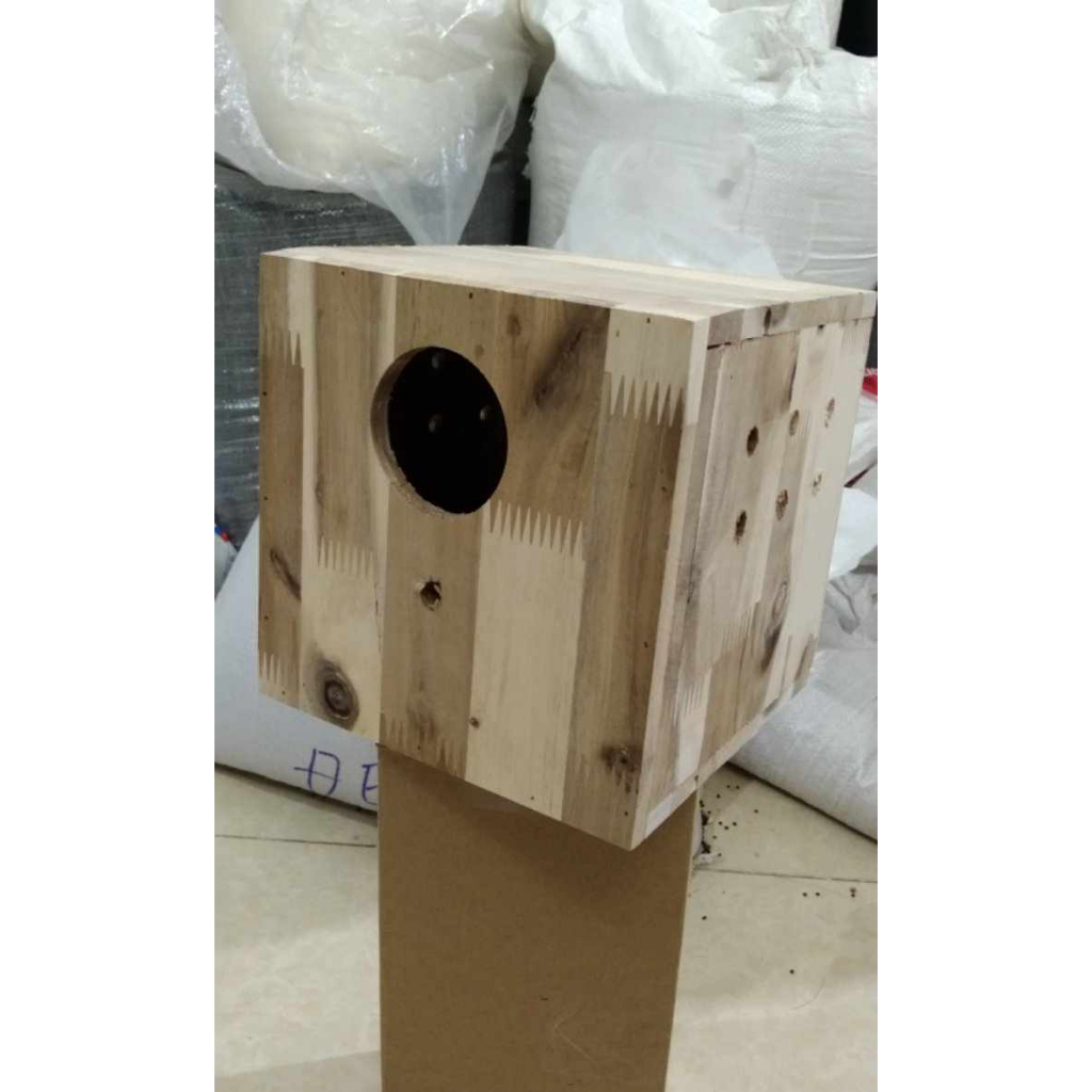 1 TỔ NUÔI YẾN PHỤNG, LB 18*18*18 có khay rút đáy dễ dàng vệ sinh tổ (GỖ TRÀM GHÉP NHẬP KHẨU LOẠI 1)