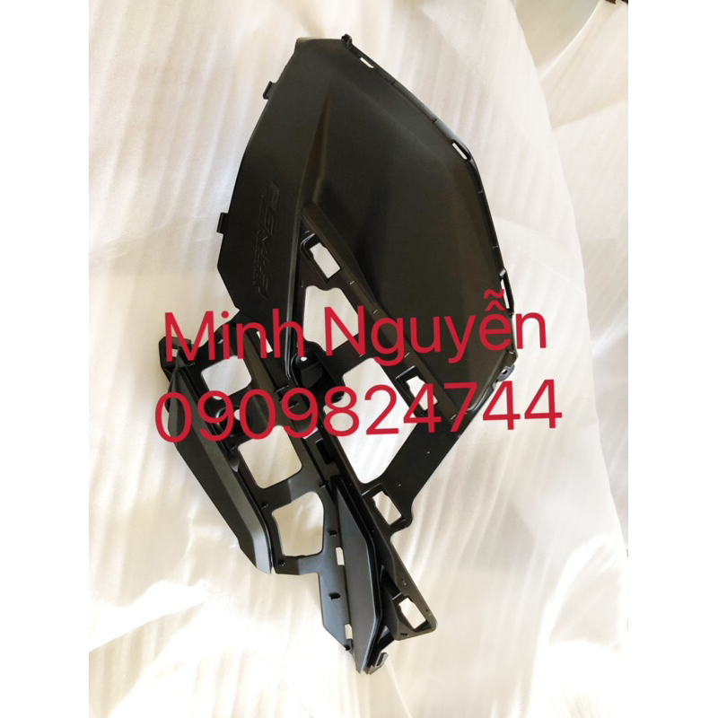 Cặp ốp pgm fi/ ốp gác chân vario 125 2023 chính hãng honda