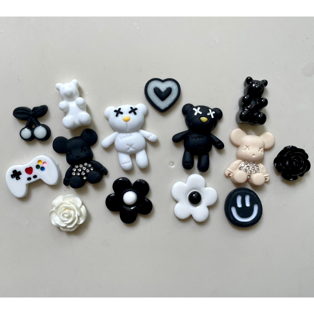 Set Charm Trang Trí Dép Cross Siêu Xinh Giá Rẻ Có Sẵn Nút Gắn