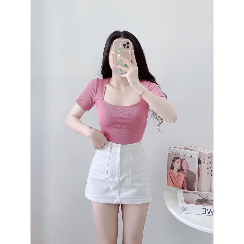 Áo thun gân tăm cổ vuông, tay ngắn