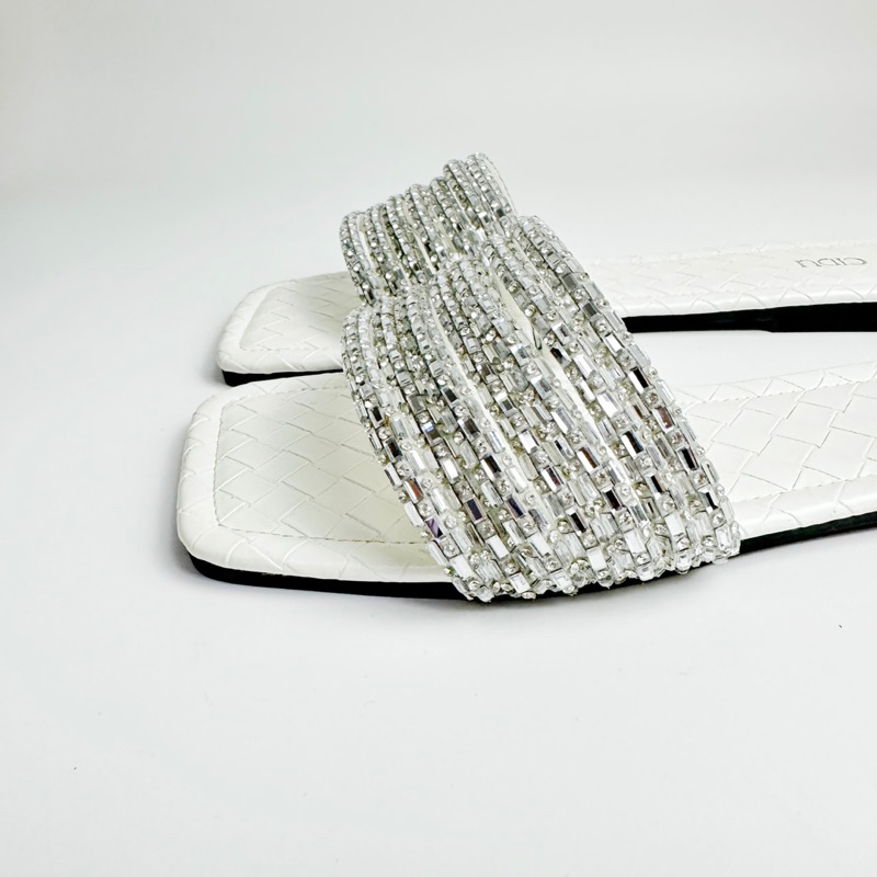 Dép Mũi Vuông Đính Đá Thời Trang Nữ Cao Cấp Gót Cao 4cm Chống Trơn Trượt Phong Cách Trẻ Trung Sang Trọng Cidu GN01