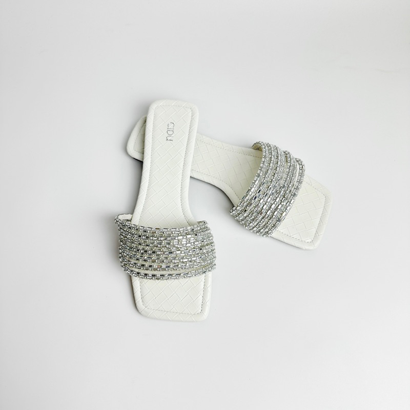 Dép Mũi Vuông Đính Đá Thời Trang Nữ Cao Cấp Gót Cao 4cm Chống Trơn Trượt Phong Cách Trẻ Trung Sang Trọng Cidu GN01