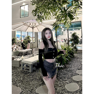 Áo thun trễ vai đính khuy siêu xinh