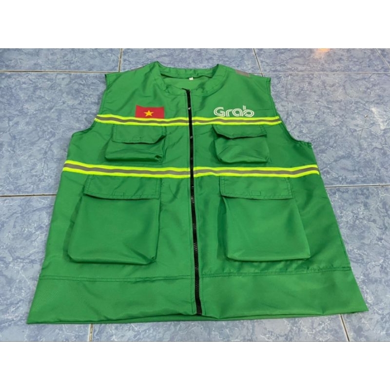 Áo khoác grab gile 4 túi vãi xịn ( size 45 _ 95 kg )