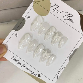 Nailbox trắng nơ