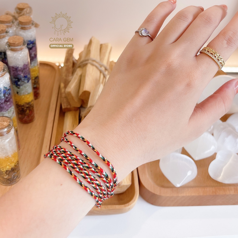 Vòng chỉ đỏ ngũ sắc cầu bình an may mắn Cara Gem CR18