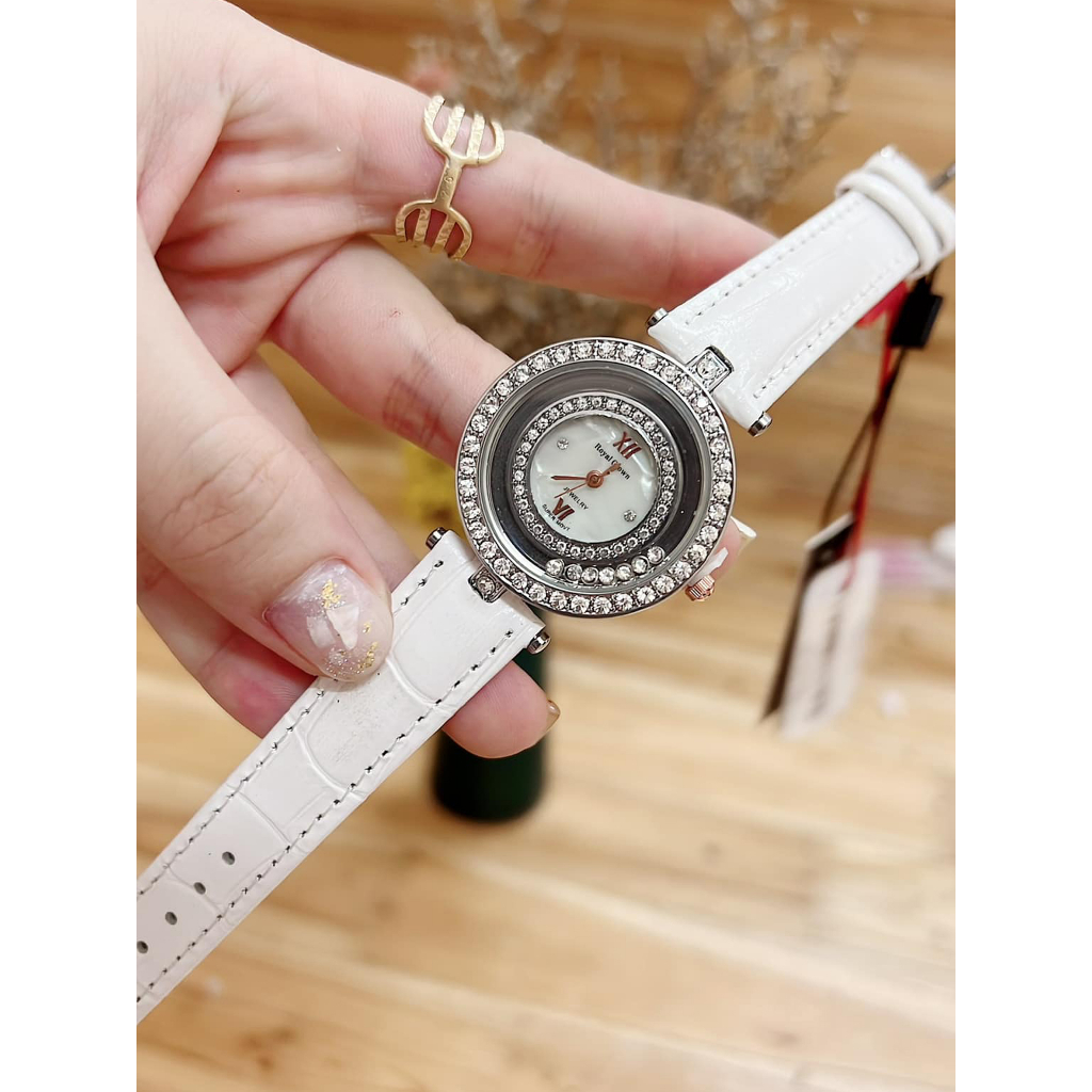 Đồng Hồ Nữ Royal Crown JAPAN WATCH Thiết Kế Mặt Tròn Đính Đá Sang Trọng Dây Da Cao Cấp Size 30mm