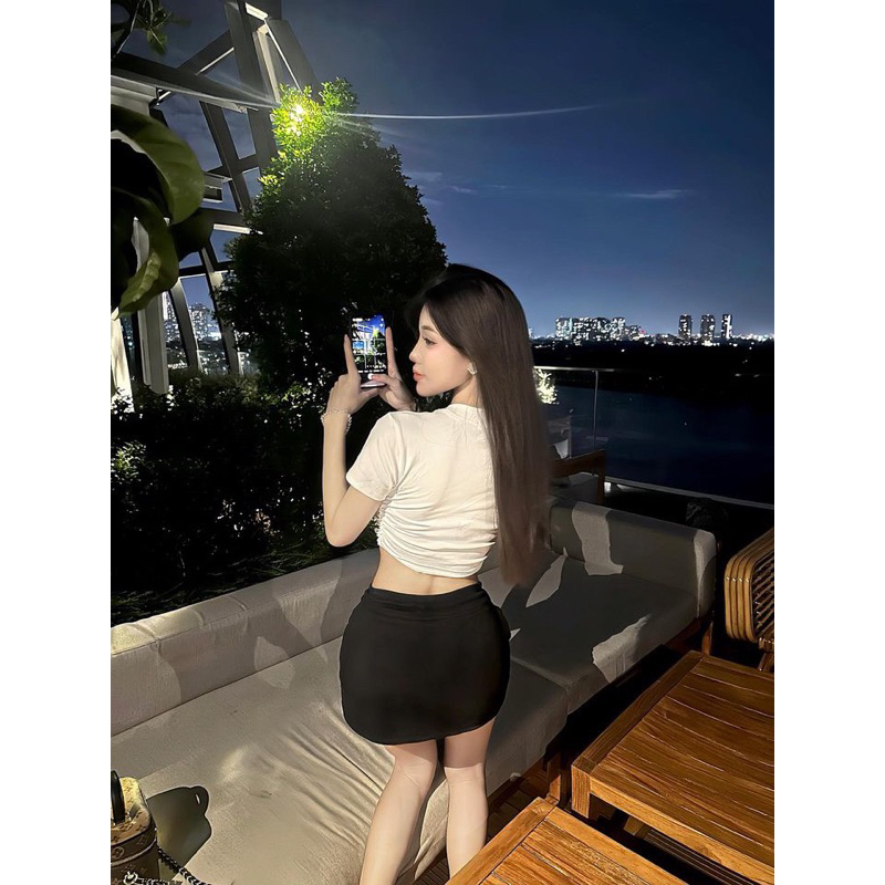 ÁO CROPTOP NHÚN EO HAI BÊN TAY CON