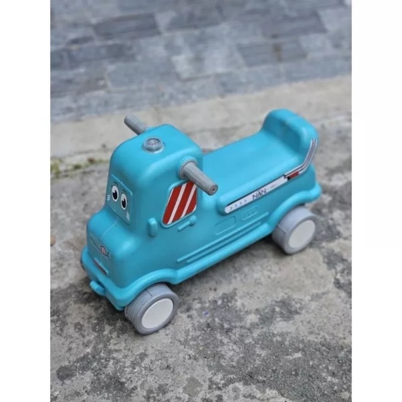 Xe chòi chân cho bé