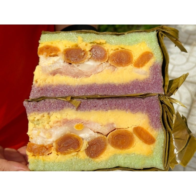 Bánh tet Bến Tre thit mo trứng muối