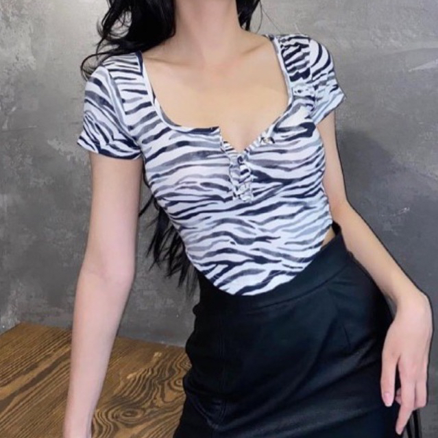 Áo croptop nữ tay ngắn HHVINTAGE kiểu tà bầu bấm nút Top A15