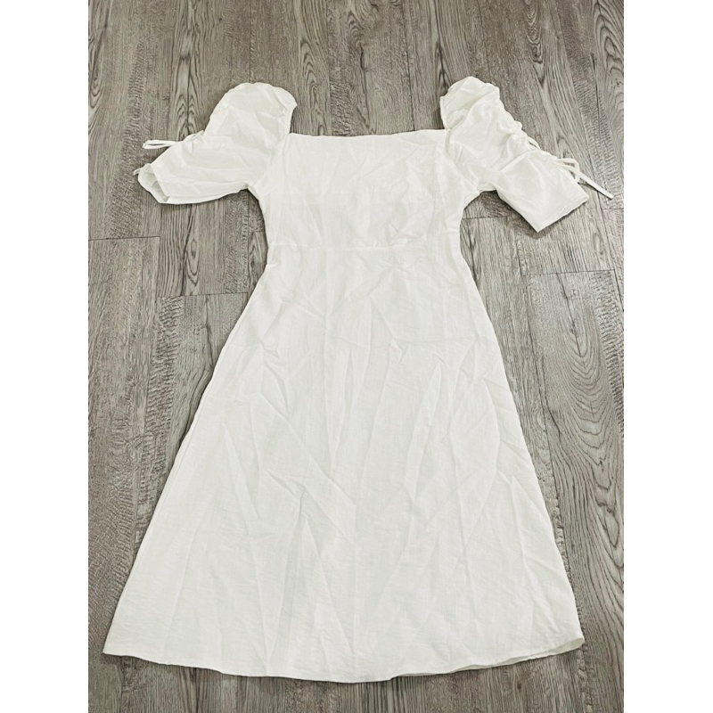 Thanh lý đầm trắng