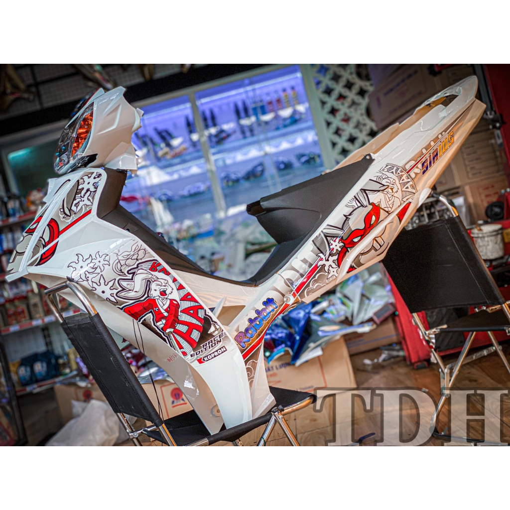 TEM CHẾ GẤU XE TRẮNG SIRIUS !