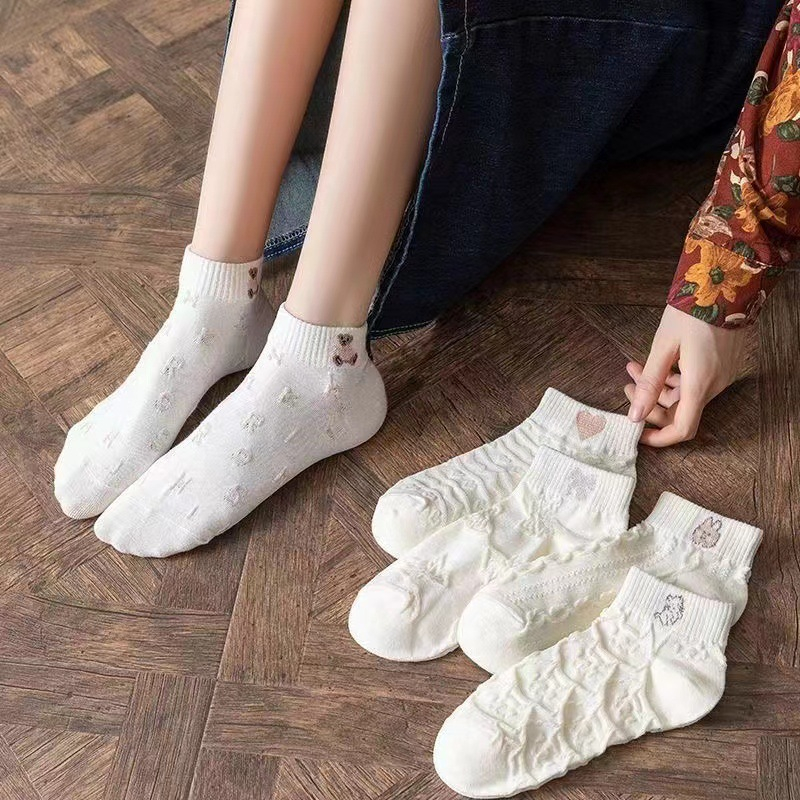 MS021 Set 05 đôi tất/vớ nữ màu trắng cổ trung dày dặn