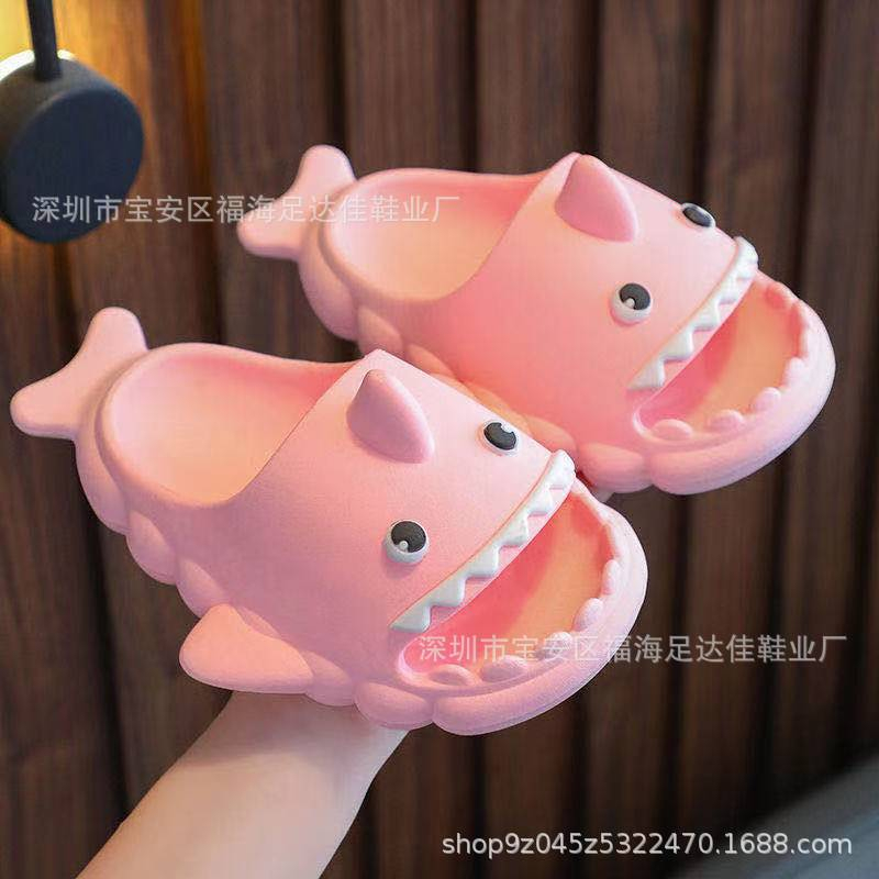 Dép bánh mì hình cá mập dễ thương đế mềm siêu nhẹ cho người lớn và trẻ em size 24-30